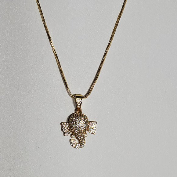 Crystal Elephant Head Necklace - Copper, Triple plated in 18K Yellow GOld. Sp - Picture 10 of 13
